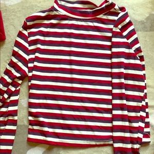 Long sleeve crop top